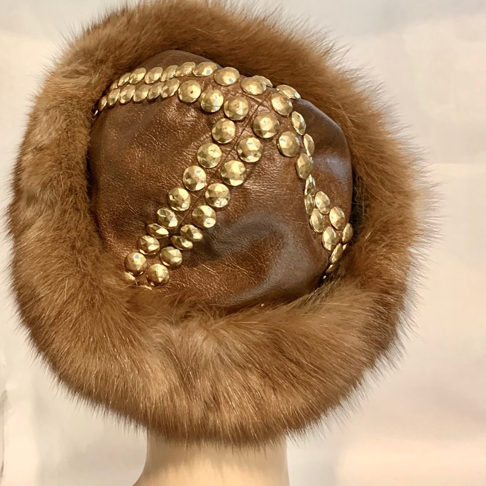 Fur Hat - Picture 14 of 16